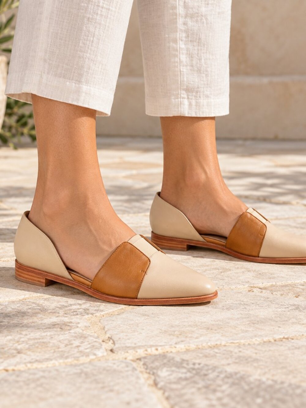 Fortress Paloma Cream & Caramel Leather Cutout Flats EU 37 (US 7)